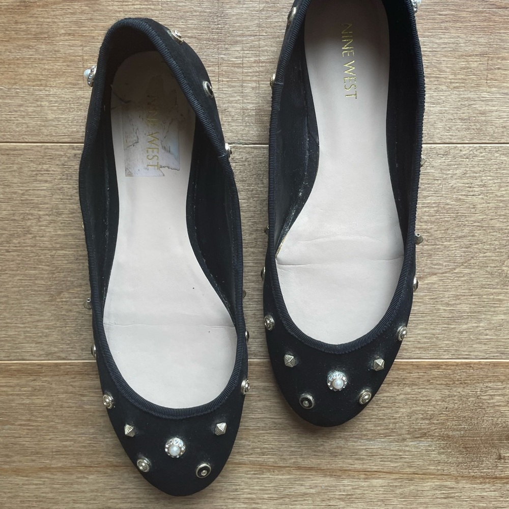 Nine West black and gold studded flats - size 8.5